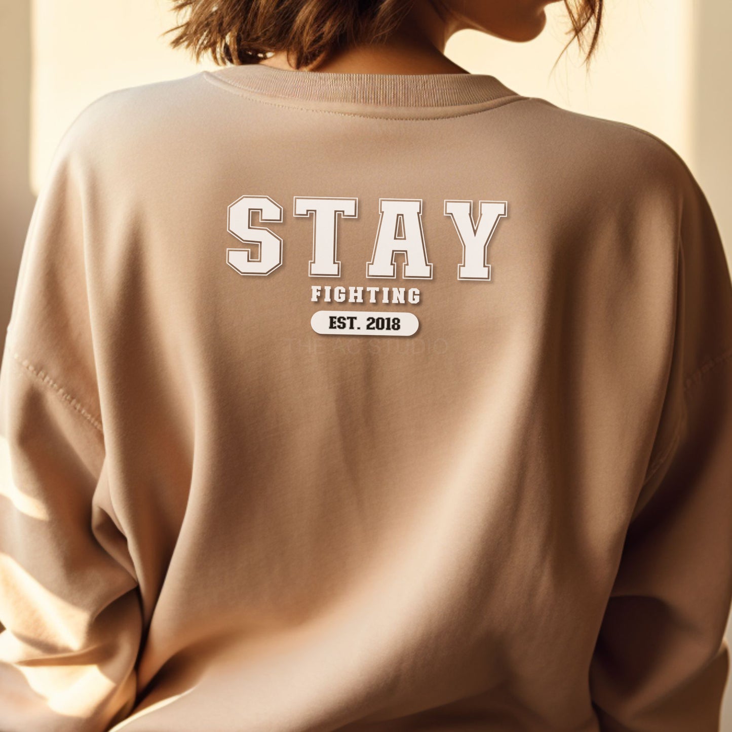 STAY HOP Crewneck in Sand